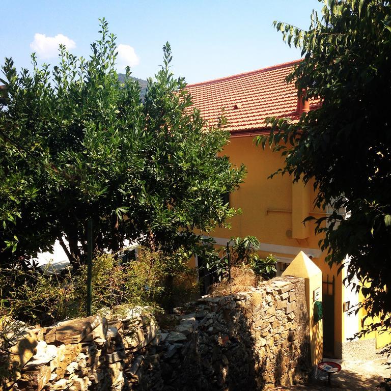BBQ Lodge Camogli Exterior foto